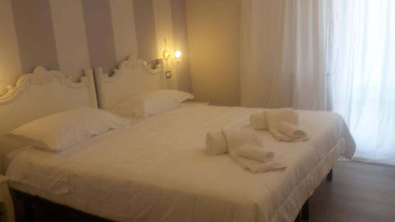 Bed and Breakfast Brezza Marina Marina Di Carrara Zewnętrze zdjęcie