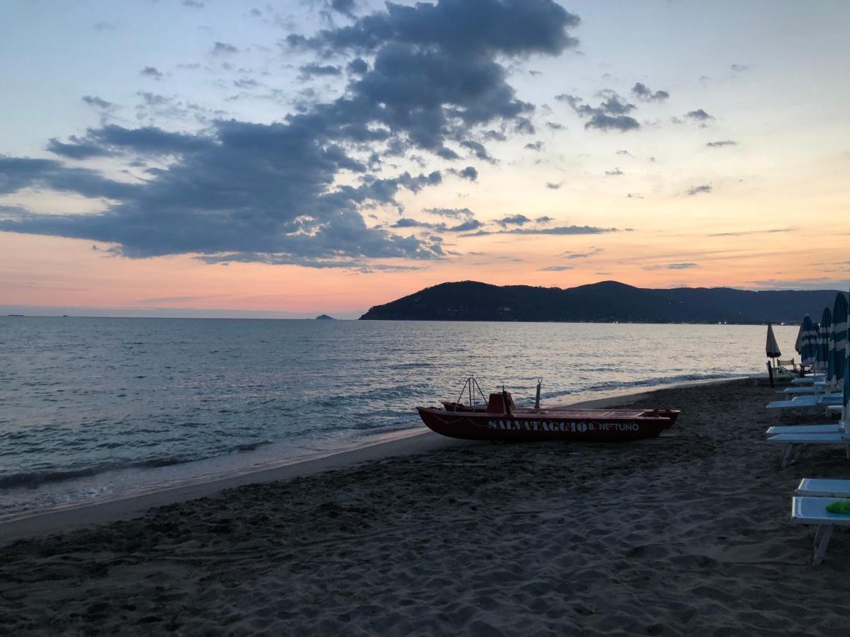 Bed and Breakfast Brezza Marina Marina Di Carrara Zewnętrze zdjęcie